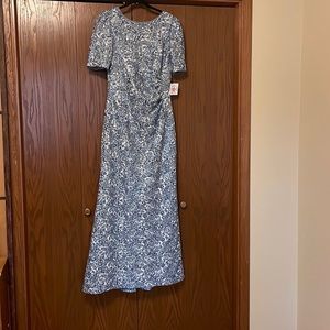 Xscape women’s formal wear